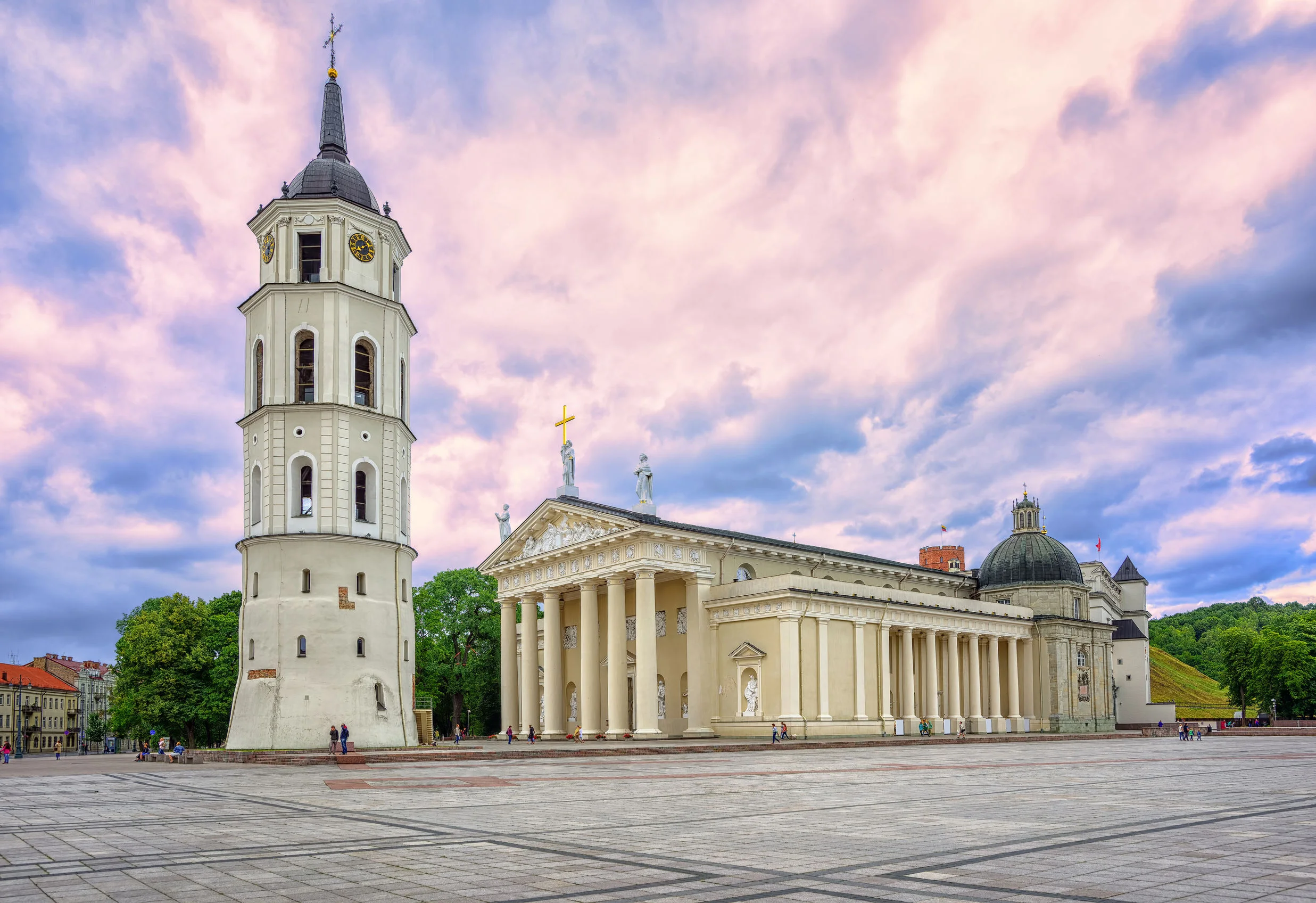 Vilnius old town Tour image
